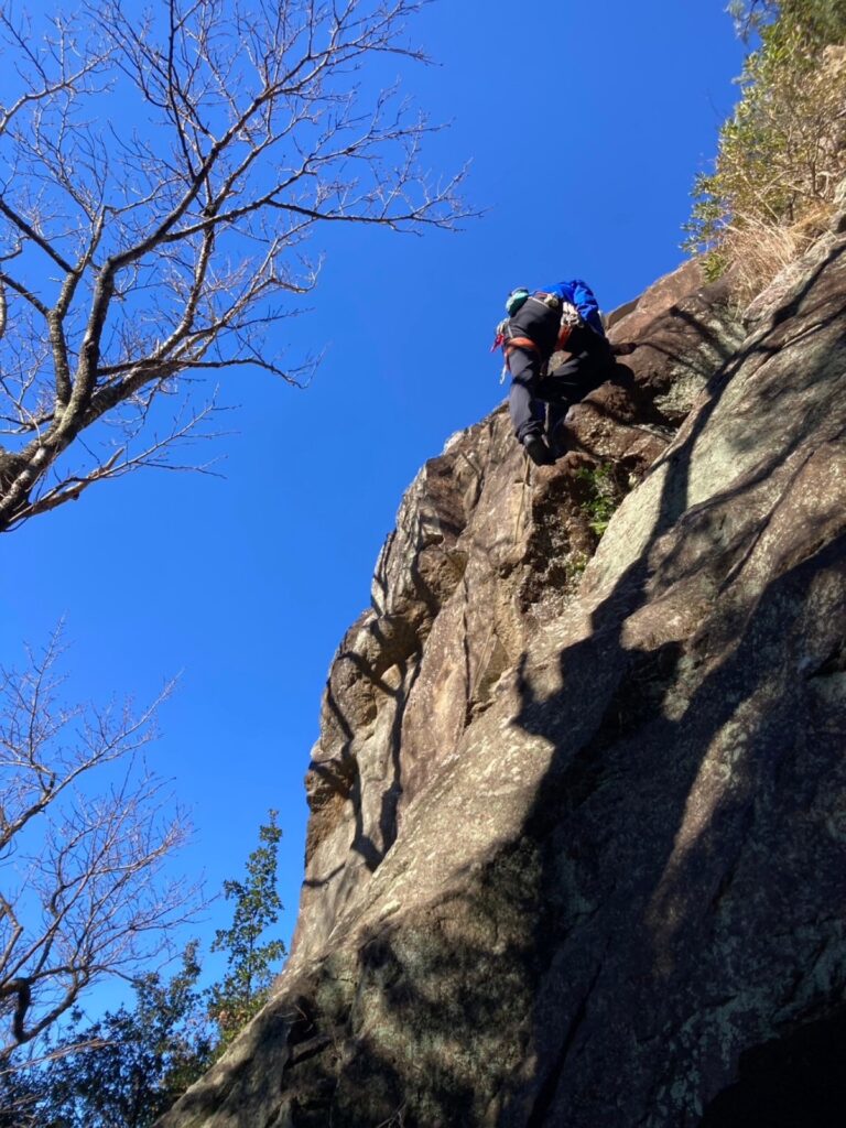 鷲頭山 もぐもぐタイム 5.10a 核心の乗越