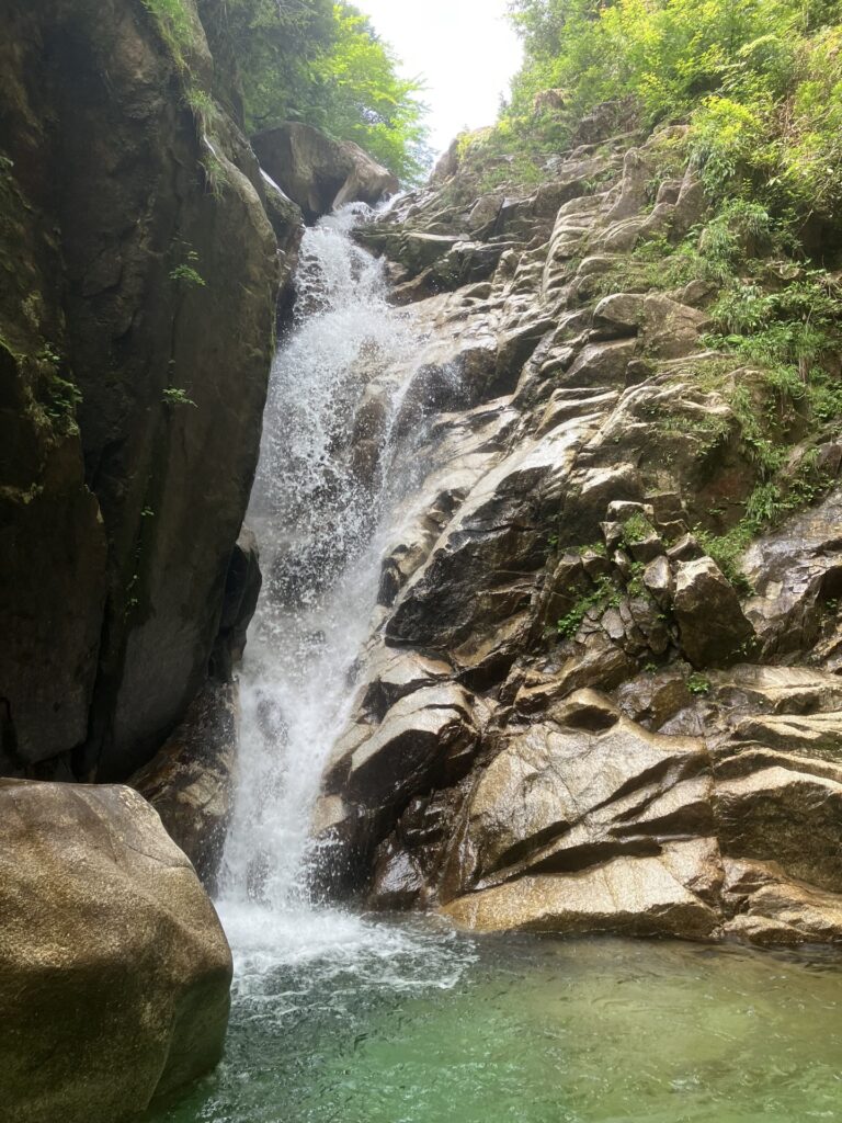 岩倉川樽ヶ沢 2段30m 巻きました