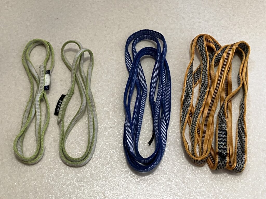 (左2本)8mmダイニーマスリング60cm / (中)12mm ダイニーマスリング120cm / (右)20mmナイロンスリング120cm