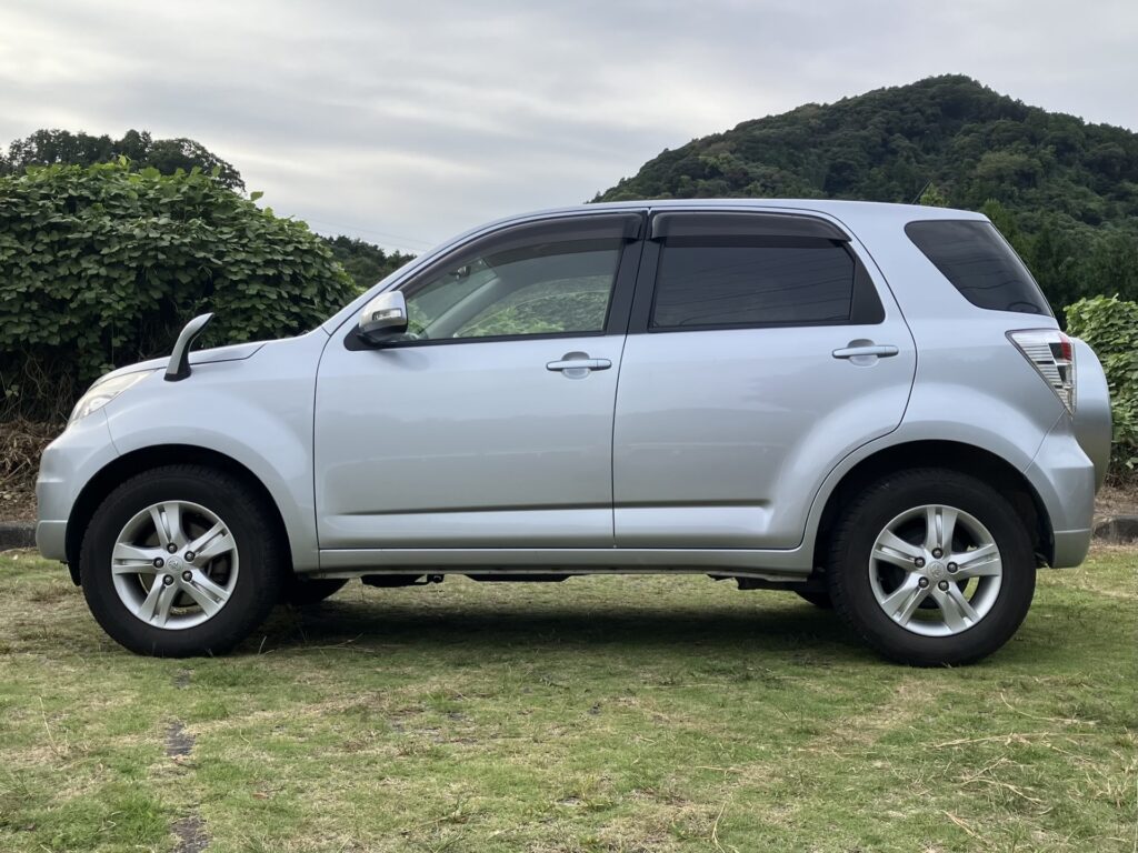 トヨタ ラッシュ(Rush) X フルタイム4WD (オプション: エンジンイモビライザーシステム)