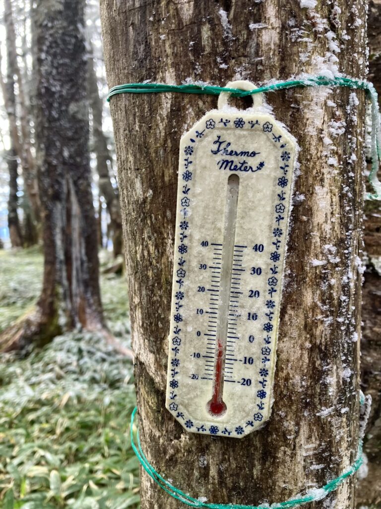 中ノ尾根山の山頂は-2℃