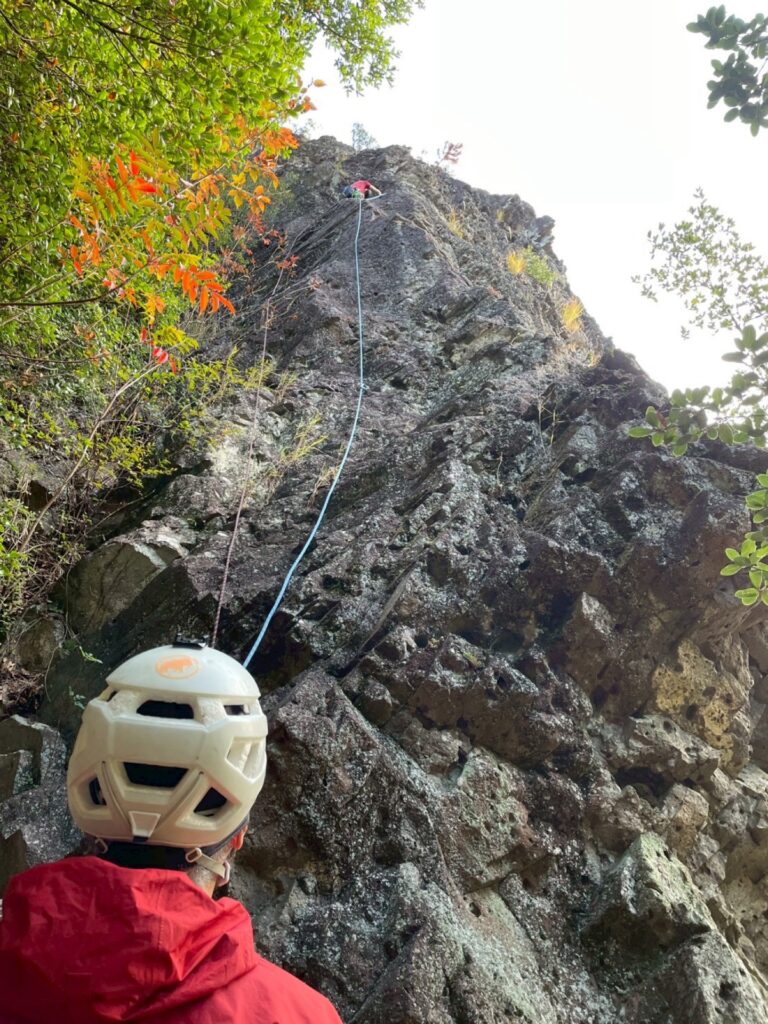 城山 西南カンテ 2ピッチ目 フェイス 5.5
