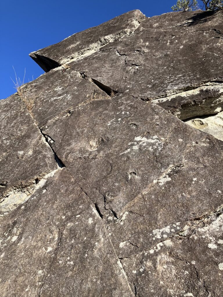 太刀岡山左岩稜 9ピッチ目 鋏岩 5.8