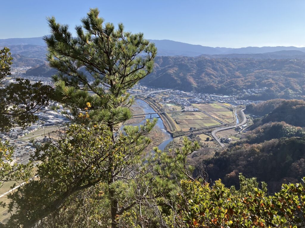 城山 スタートレック 6ピッチ目終了点からの眺望(狩野川が見える)